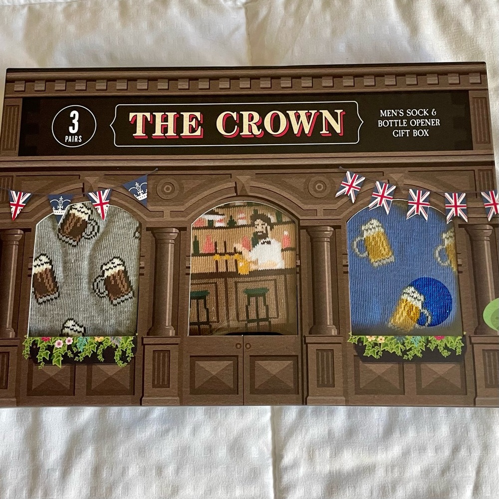 British Pub “The Crown” Sock and Bottle Opener Gift Set